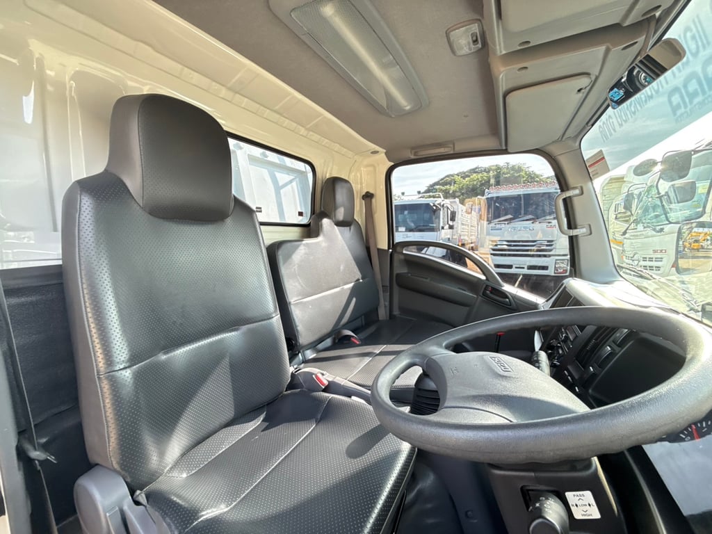 🚚ISUZU NMR ดั้มพ์ไฟใหม่ (3 คิว) ปี 67 🌟ไมล์แท้ 25,000 KM. ช่วงยาว 3.00 ม. 🌟รถสวยเหมือนออกป้ายแดง เดิมทุกจุด ไม่มีชน 🌟ไม่มีจม ไม่มีคว่ำ 💸ราคา 788,000 บาท ☎098-0947203 แฮ็คส์ 🚚ISUZU NMR ดั้มพ์ไฟใหม่ (3 คิว) ปี 67 🌟ไมล์แท้ 25,000 KM. ช่วงยาว 3.00 ม. 🌟รถสวยเหมือนออกป้ายแดง เดิมทุกจุด ไม่มีชน 🌟ไม่มีจม ไม่มีคว่ำ 💸ราคา 788,000 บาท ☎098-0947203 แฮ็คส์