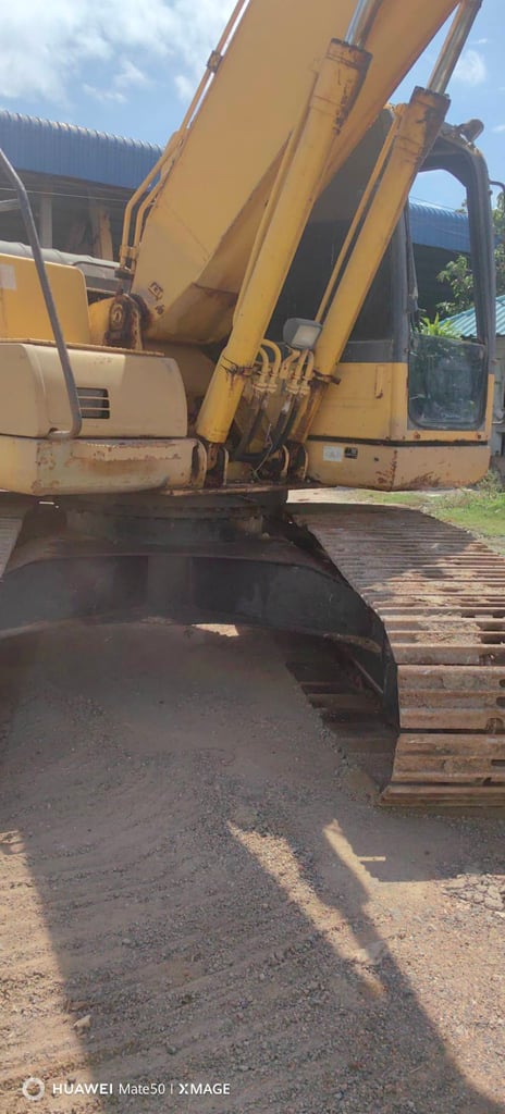 🌟Komutsu 200-8 🌟เอวแน่นๆ แทร็คใบโซ่เต็ม 💸ราคา500,000 บาท ☎098-0947203 แฮ็คส์ #แฮ็คส์รถบรรทุก