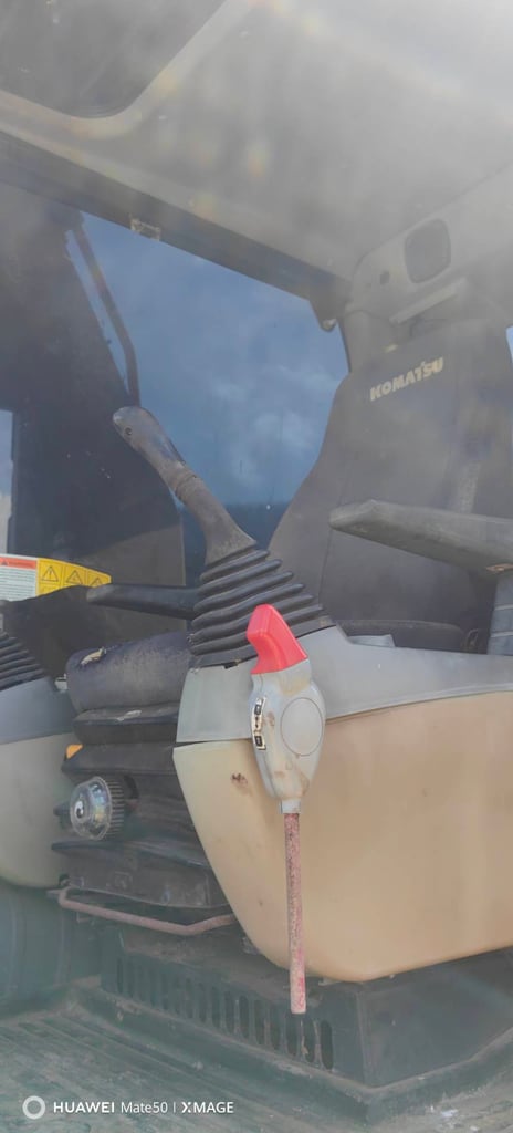 🌟Komutsu 200-8 🌟เอวแน่นๆ แทร็คใบโซ่เต็ม 💸ราคา500,000 บาท ☎098-0947203 แฮ็คส์ #แฮ็คส์รถบรรทุก