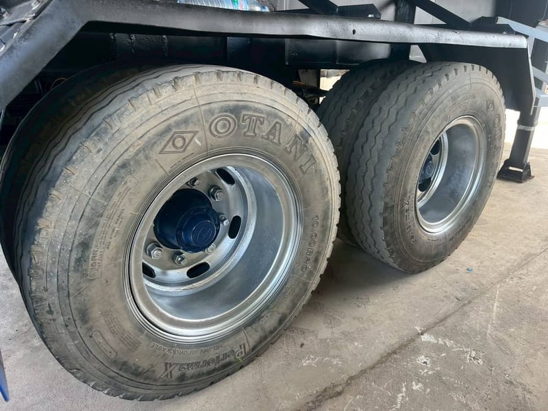 💢หางเซมิดั้ม สามมิตร smm 8m ปี 49 💢 🚛น้ำหนัก 8.4 ตัน 💸ราคา 280,000฿ 📍ปทุมธานี ☎098-0947203 แฮ็คส์ #แฮ็คส์รถบรรทุก 💢หางเซมิดั้ม สามมิตร smm 8m ปี 49 💢 🚛น้ำหนัก 8.4 ตัน 💸ราคา 280,000฿ 📍ปทุมธานี ☎098-0947203 แฮ็คส์ #แฮ็คส์รถบรรทุก