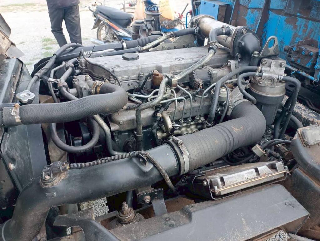  ISUZU NQR 6ล้อ 175hp  ติดเครน 3.6 ตัน ปี 55 แชลซี โค้งกลาง ราคา 380,000 บาท ☎098-0947203 แฮ็คส์  #แฮ็คส์รถบรรทุก