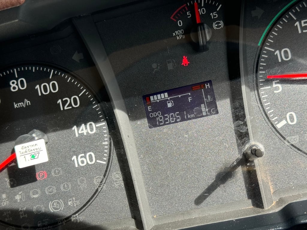   Hino หกล้อดั้ม Fc9j 155ปี 65 ชุดจด  ไมล์ 193,000 km.  ✨ รถสวยเดิม ไม่เคยมีอุบัติเหตุ ❌ฝาท้ายไม่มี  กันชนมีถลอกเล็กน้อย รถถือว่ายังสวยเอาไปทำเพิ่มได้แบ่งกันใช้  💰 ราคาเพียง 738,000 บาท ☎098-0947203 แฮ็คส์