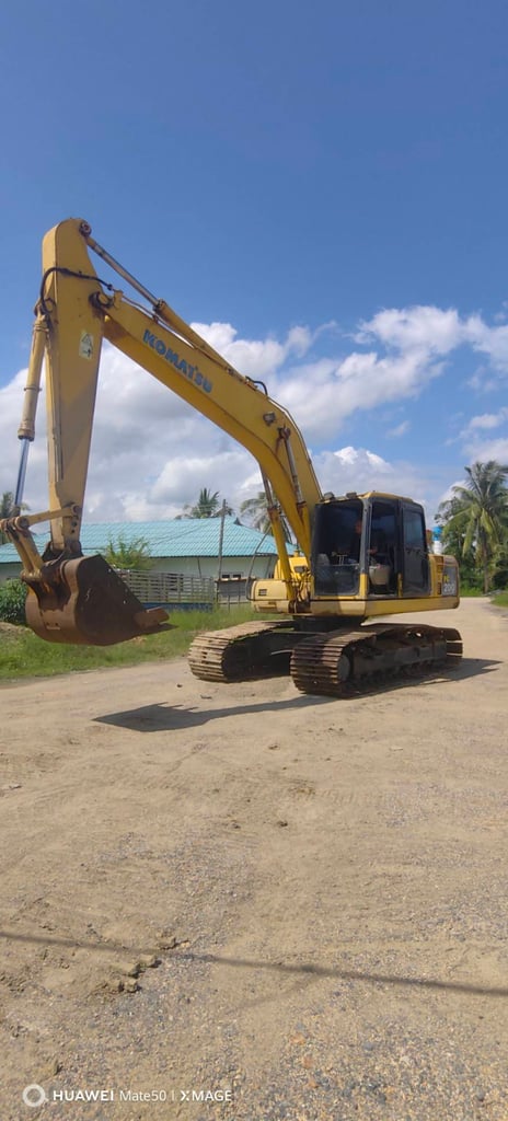 🌟Komutsu 200-8 🌟เอวแน่นๆ แทร็คใบโซ่เต็ม 💸ราคา500,000 บาท ☎098-0947203 แฮ็คส์ #แฮ็คส์รถบรรทุก