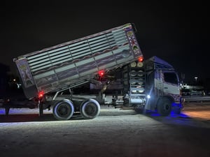 📣📣รถเข้าใหม่ Hino cng 260 แรง ปี 54  ✅สิบล้อดั้มคอกเกษตร พร้อมใช้งาน 💸ราคา 430,000 ฿ ☎098-0947203 แฮ็คส์  #รับฝากขายรถบรรทุกทุกชนิด #แฮ็คส์รถบรรทุก