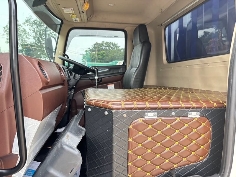 📣📣HINO 210 แรงม้า ปี 66 (จด พ.ย.) 📦 ตู้ 10 บาน ยาว 7.30 เมตร -สภาพตู้สวย ภายในใหม่ -ยางใหม่ 6 เส้นให้ครบ! 💸 ราคาเบา ๆ แค่ 1,150,000 บาท ☎098-0947203 แฮ็คส์ #แฮ็คส์รถบรรทุก 📣📣HINO 210 แรงม้า ปี 66 (จด พ.ย.) 📦 ตู้ 10 บาน ยาว 7.30 เมตร -สภาพตู้สวย ภายในใหม่ -ยางใหม่ 6 เส้นให้ครบ! 💸 ราคาเบา ๆ แค่ 1,150,000 บาท ☎098-0947203 แฮ็คส์ #แฮ็คส์รถบรรทุก