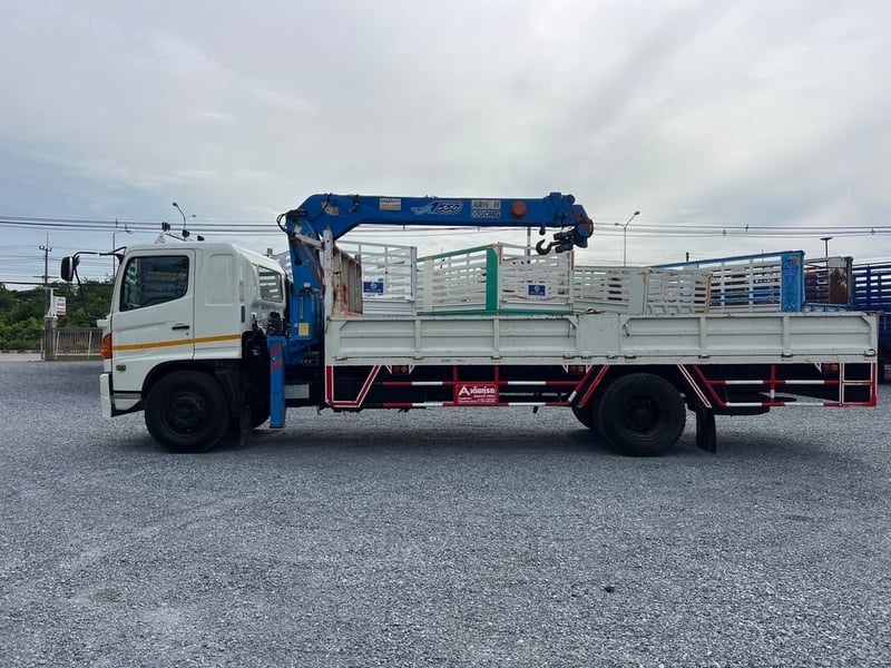  รถ 6ล้อเครน HINO MEGA 212 ปี48 กระบะคาร์โก้เหล็ก  ติดเครน XCMG  