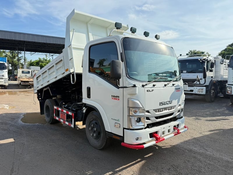 🚚ISUZU NMR ดั้มพ์ไฟใหม่ (3 คิว) ปี 67 🌟ไมล์แท้ 25,000 KM. ช่วงยาว 3.00 ม. 🌟รถสวยเหมือนออกป้ายแดง เดิมทุกจุด ไม่มีชน 🌟ไม่มีจม ไม่มีคว่ำ   💸ราคา 788,000 บาท   ☎098-0947203 แฮ็คส์