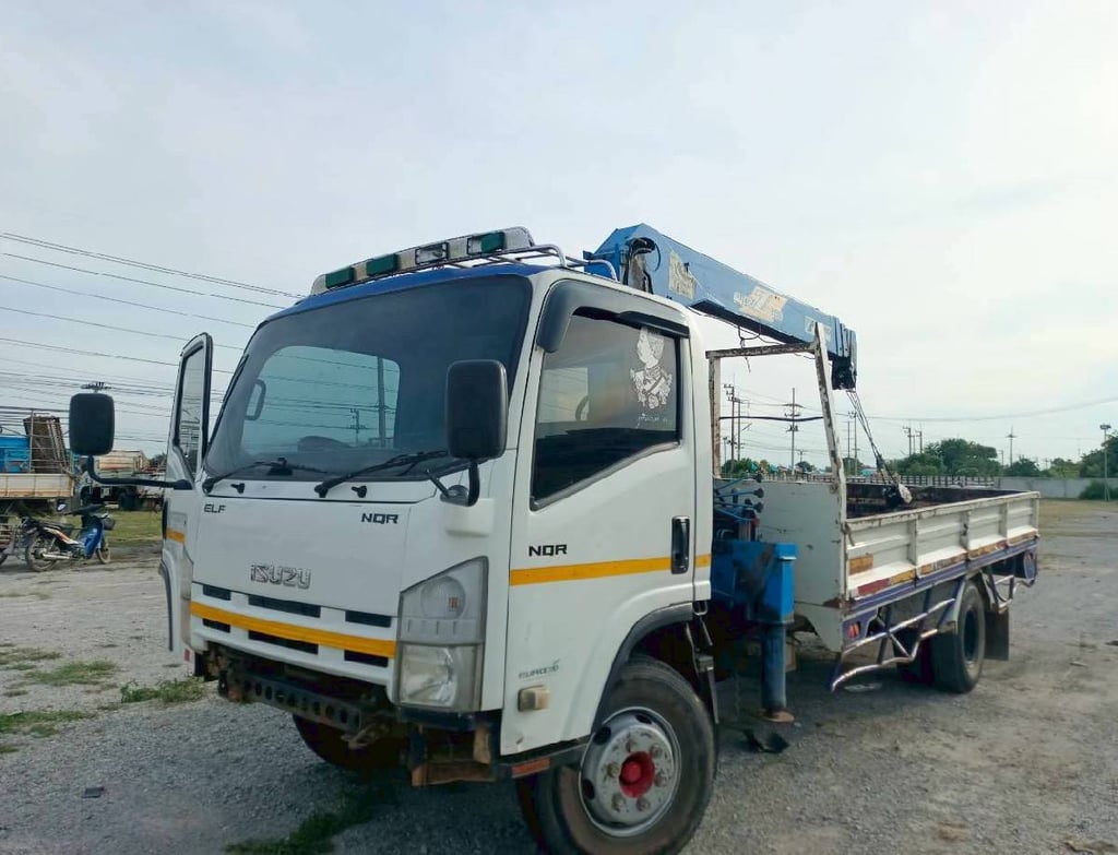 ISUZU NQR 6ล้อ 175hp ติดเครน 3.6 ตัน ปี 55 แชลซี โค้งกลาง ราคา 380,000 บาท ☎098-0947203 แฮ็คส์ #แฮ็คส์รถบรรทุก ISUZU NQR 6ล้อ 175hp ติดเครน 3.6 ตัน ปี 55 แชลซี โค้งกลาง ราคา 380,000 บาท ☎098-0947203 แฮ็คส์ #แฮ็คส์รถบรรทุก