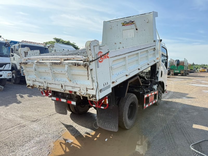 🚚ISUZU NMR ดั้มพ์ไฟใหม่ (3 คิว) ปี 67 🌟ไมล์แท้ 25,000 KM. ช่วงยาว 3.00 ม. 🌟รถสวยเหมือนออกป้ายแดง เดิมทุกจุด ไม่มีชน 🌟ไม่มีจม ไม่มีคว่ำ   💸ราคา 788,000 บาท   ☎098-0947203 แฮ็คส์