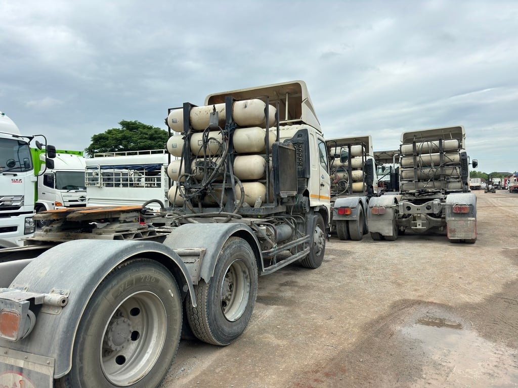 📣📣หัวลากเมก้า 260 ก๊าซแปลง มี 3 คัน ✅รถใช้งานอยู่ทุกคันมีระบบดั้ม เครื่องjo8c  ✅ปี47-48 คันละ 370,000 บาท  ☎098-0947203 แฮ็คส์  #แฮ็คส์รถบรรทุก 📣📣หัวลากเมก้า 260 ก๊าซแปลง มี 3 คัน ✅รถใช้งานอยู่ทุกคันมีระบบดั้ม เครื่องjo8c  ✅ปี47-48 คันละ 370,000 บาท  ☎098-0947203 แฮ็คส์  #แฮ็คส์รถบรรทุก