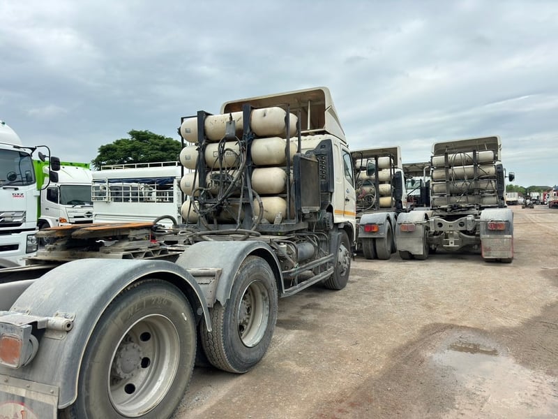 📣📣หัวลากเมก้า 260 ก๊าซแปลง มี 3 คัน ✅รถใช้งานอยู่ทุกคันมีระบบดั้ม เครื่องjo8c ✅ปี47-48 คันละ 370,000 บาท ☎098-0947203 แฮ็คส์ #แฮ็คส์รถบรรทุก 📣📣หัวลากเมก้า 260 ก๊าซแปลง มี 3 คัน ✅รถใช้งานอยู่ทุกคันมีระบบดั้ม เครื่องjo8c ✅ปี47-48 คันละ 370,000 บาท ☎098-0947203 แฮ็คส์ #แฮ็คส์รถบรรทุก