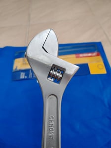 ประแจเลื่อน 12"