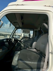 HINO XZU 150แรงม้า รถบรรทุก 6ล้อ พื้นเรียบ ปี2014 เลขไมล์น้อยกว่า 100,000 กม.