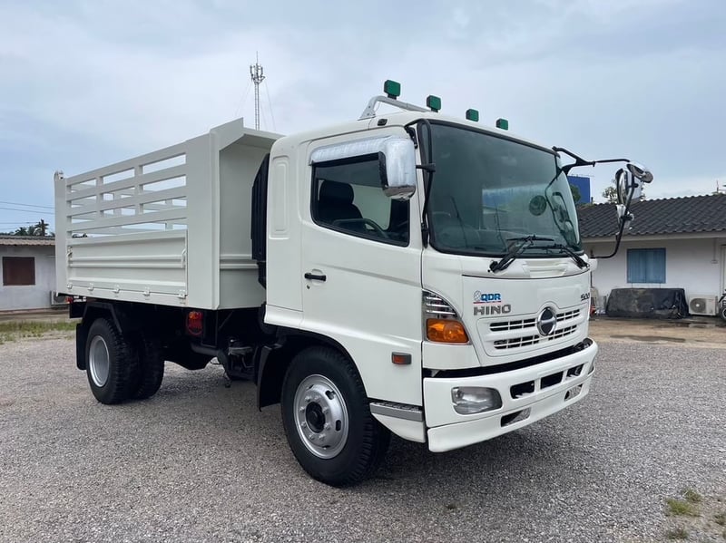 HINO FG 212แรงม้า รถบรรทุก 6ล้อ ดั้มพ์ ปี2010