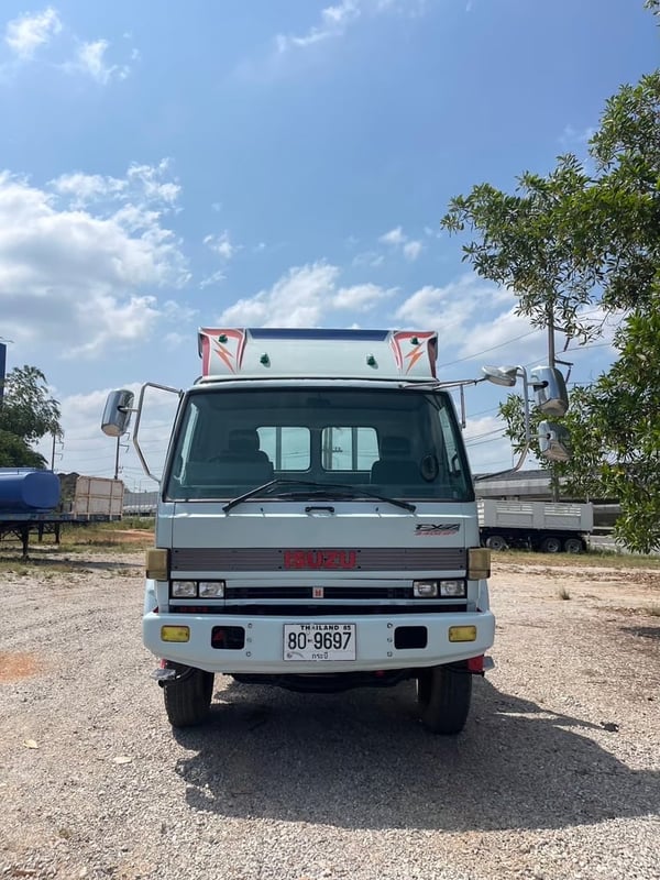 ISUZU FXZ 210แรงม้า รถบรรทุก 10ล้อ พื้นเรียบ ปี2003