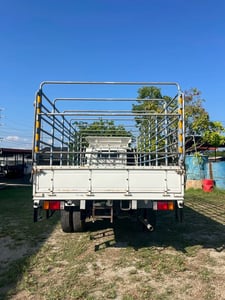 ISUZU NQR 175แรงม้า รถบรรทุก 6ล้อ กระบะเหล็ก ปี2012