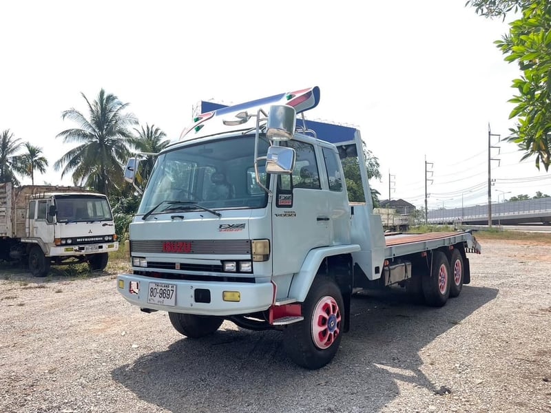 ISUZU FXZ 210แรงม้า รถบรรทุก 10ล้อ พื้นเรียบ ปี2003