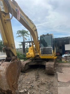 รถแบ็คโฮ KOMATSU PC1200-8    93 แรงม้า ปี 2011 