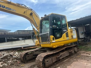 รถแบ็คโฮ KOMATSU PC1200-8    93 แรงม้า ปี 2011 