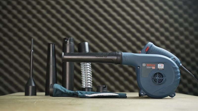 เครื่องเป่าลม แบรนด์ BOSCH ซีรีส์ GBL 82 270 เครื่องเป่าลม แบรนด์ BOSCH ซีรีส์ GBL 82 270
