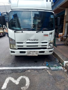 ขายด่วน NQR75L5AH=175 แรง  ปี 2553  ฿ 450,000 