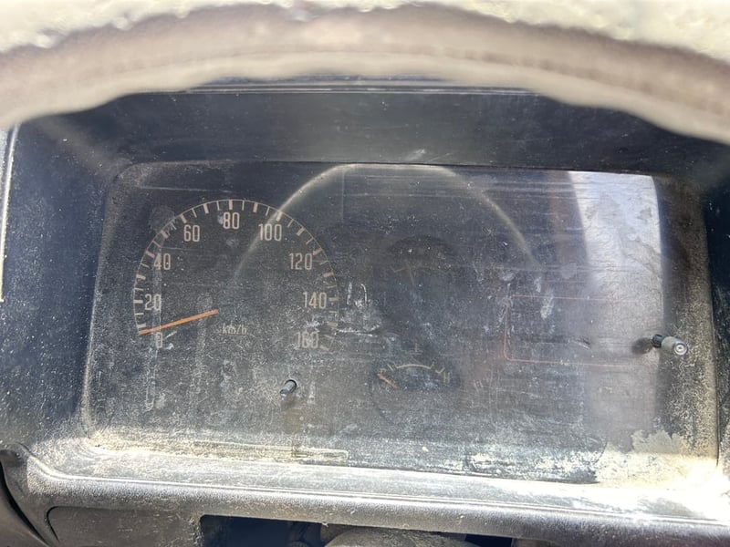 ชาย ISUZU NKR 100แรงม้า รถบรรทุก 6ล้อ กระบะเหล็ก ปี 2002 ชาย ISUZU NKR 100แรงม้า รถบรรทุก 6ล้อ กระบะเหล็ก ปี 2002