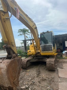 รถแบ็คโฮ KOMATSU PC1200-8    93 แรงม้า ปี 2011 