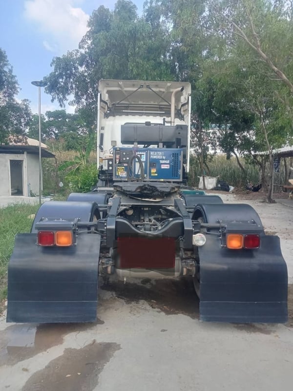 หัวลากพร้อมหางก้าง