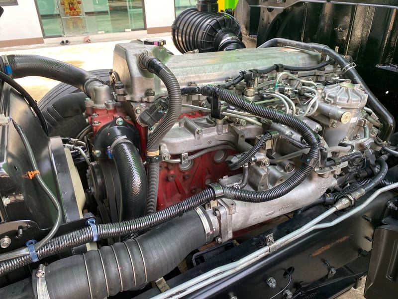 HINO FG 212แรงม้า รถบรรทุก 6ล้อ ตู้แห้ง ปี2013 HINO FG 212แรงม้า รถบรรทุก 6ล้อ ตู้แห้ง ปี2013