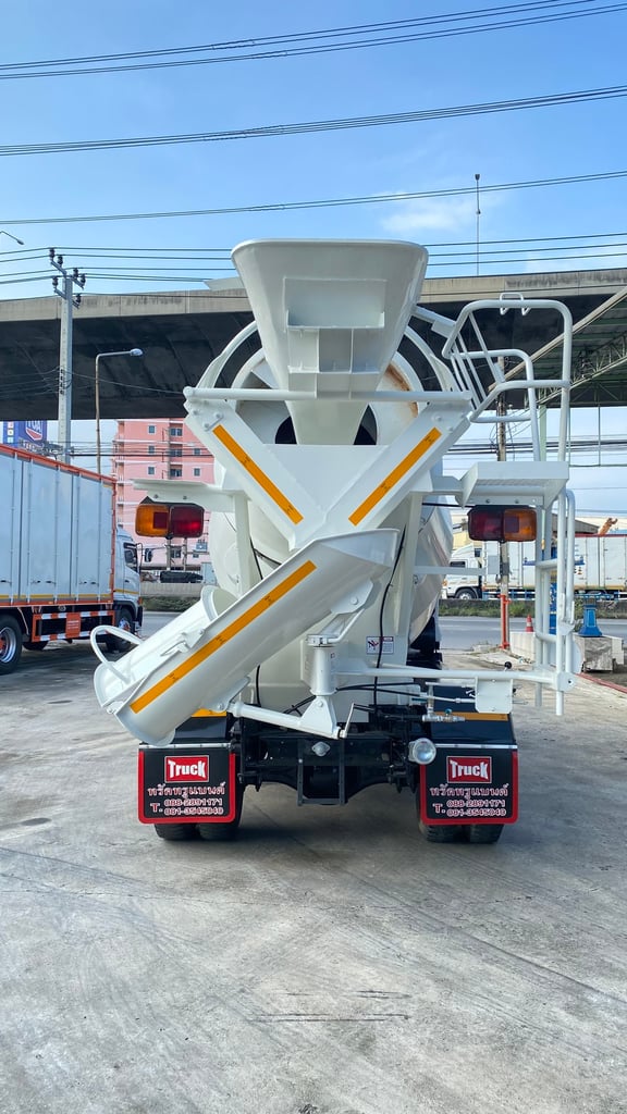 รถโม่ผสมปูน 3Q