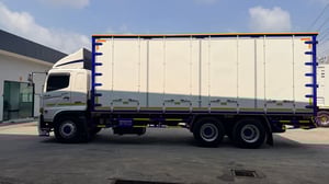 HINO FL 260แรงม้า รถบรรทุก 10ล้อ ตู้แห้ง ปี2016