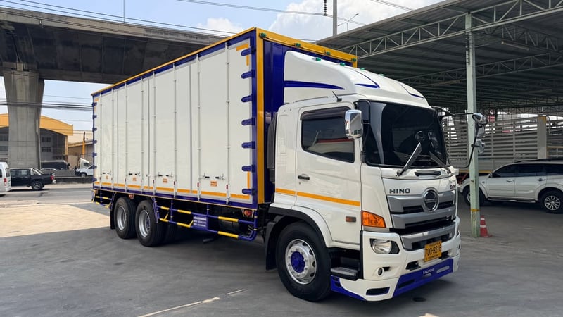 HINO FL 260แรงม้า รถบรรทุก 10ล้อ ตู้แห้ง ปี2016