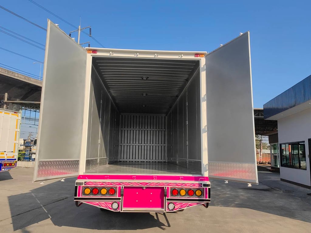 HINO FG 240แรงม้า รถบรรทุก 6ล้อ ตู้แห้ง ปี2018