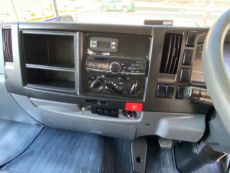 ISUZU FVM 240แรงม้า รถบรรทุก 10ล้อ ตู้เย็น ปี2017