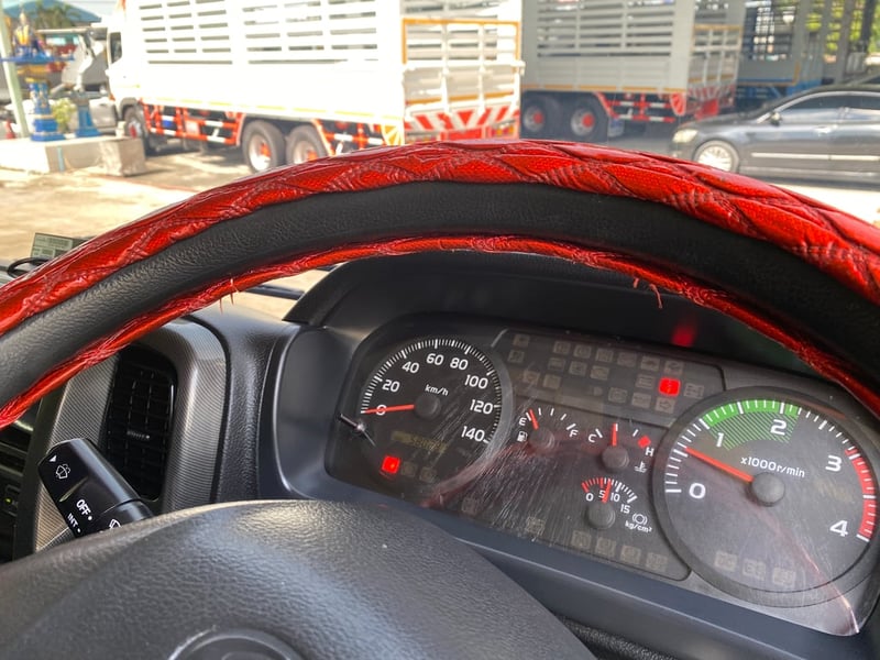 HINO FG 212แรงม้า รถบรรทุก 6ล้อ ตู้แห้ง ปี2013 HINO FG 212แรงม้า รถบรรทุก 6ล้อ ตู้แห้ง ปี2013