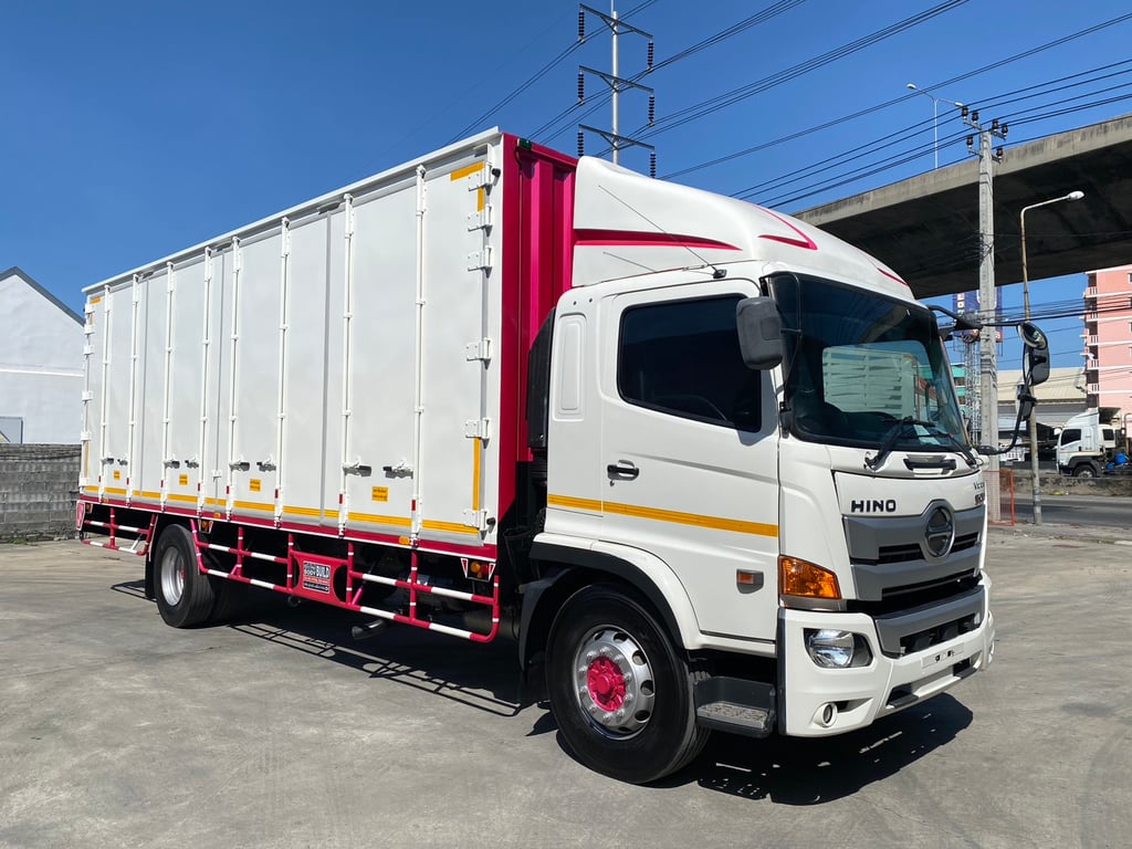 HINO FG 240แรงม้า รถบรรทุก 6ล้อ ตู้แห้ง ปี2018 HINO FG 240แรงม้า รถบรรทุก 6ล้อ ตู้แห้ง ปี2018