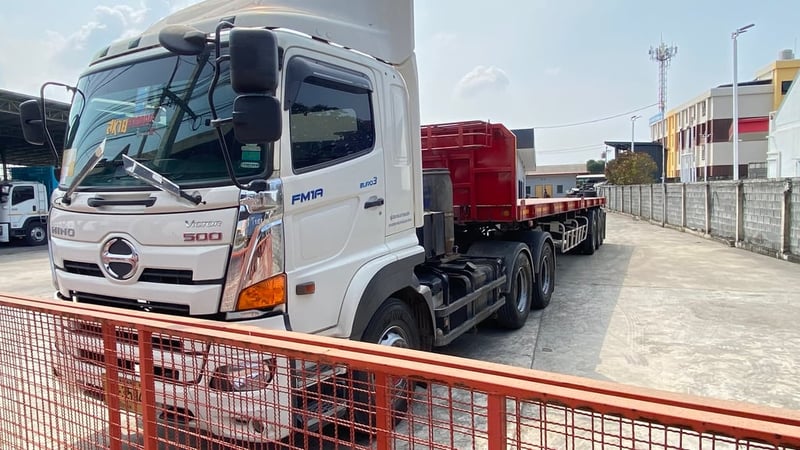 หัวลาก พร้อมหาง Hino + หางพนัสฯ 3 คาน
