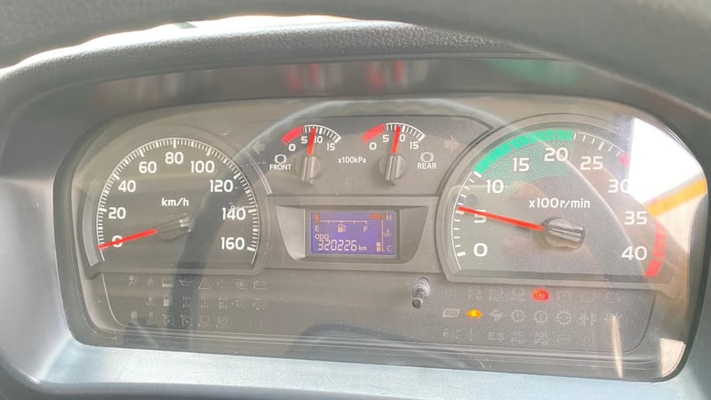 HINO FL 260แรงม้า รถบรรทุก 10ล้อ ตู้แห้ง ปี2016