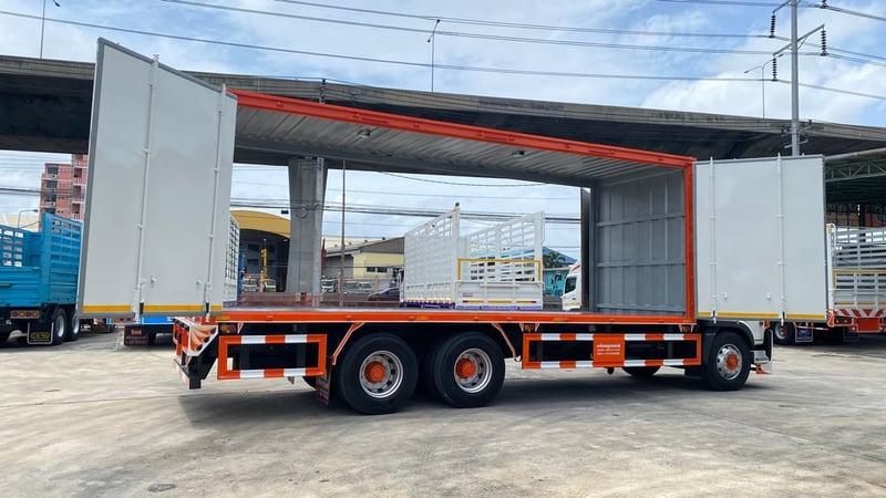 HINO FL 260แรงม้า รถบรรทุก 10ล้อ ตู้แห้ง ปี2016