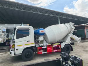 HINO FC 175แรงม้า รถบรรทุก 6ล้อ โม่ผสมปูน ปี2017 HINO FC 175แรงม้า รถบรรทุก 6ล้อ โม่ผสมปูน ปี2017