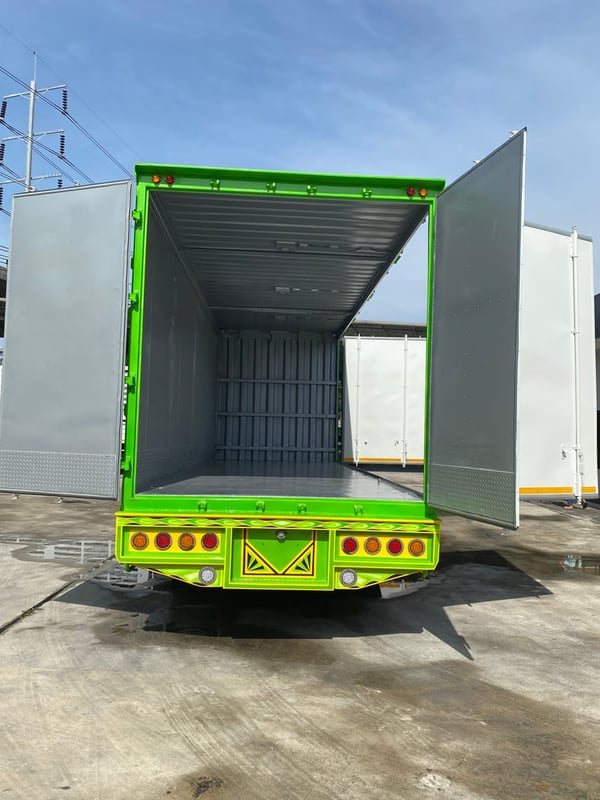 HINO FG 212แรงม้า รถบรรทุก 6ล้อ ตู้แห้ง ปี2013 HINO FG 212แรงม้า รถบรรทุก 6ล้อ ตู้แห้ง ปี2013