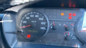 Mega 500 รถ 6 ล้อ ตู้ 10 บาน 