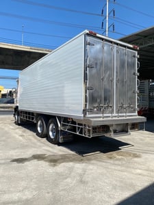 ISUZU FVM 240แรงม้า รถบรรทุก 10ล้อ ตู้เย็น ปี2017