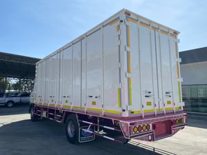 HINO FG 240แรงม้า รถบรรทุก 6ล้อ ตู้แห้ง ปี2018