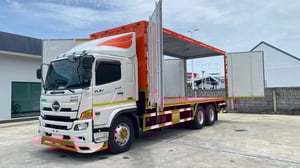 HINO FL 260แรงม้า รถบรรทุก 10ล้อ ตู้แห้ง ปี2016