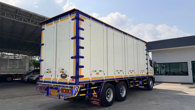 HINO FL 260แรงม้า รถบรรทุก 10ล้อ ตู้แห้ง ปี2016