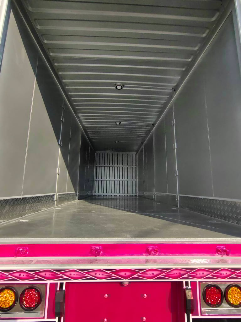 HINO FG 240แรงม้า รถบรรทุก 6ล้อ ตู้แห้ง ปี2018