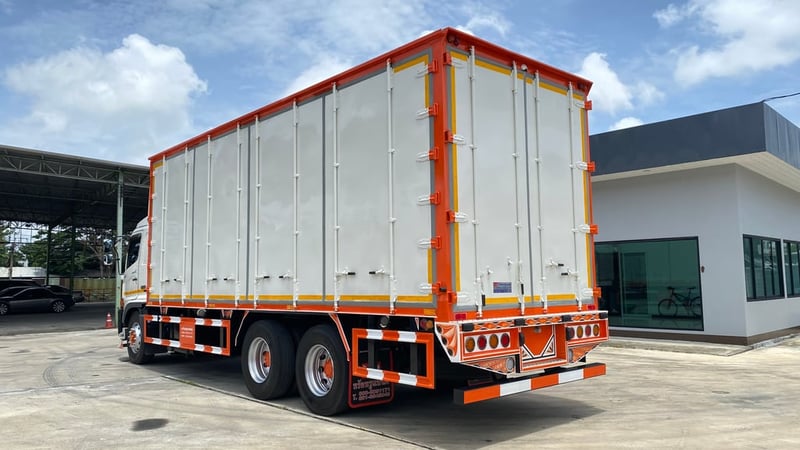 HINO FL 260แรงม้า รถบรรทุก 10ล้อ ตู้แห้ง ปี2016