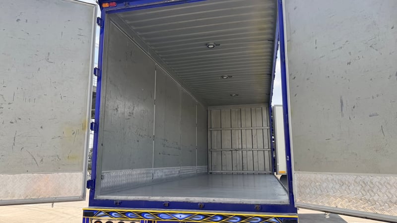 HINO FL 260แรงม้า รถบรรทุก 10ล้อ ตู้แห้ง ปี2016