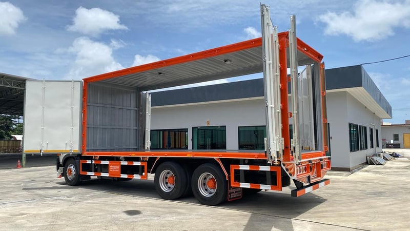 HINO FL 260แรงม้า รถบรรทุก 10ล้อ ตู้แห้ง ปี2016